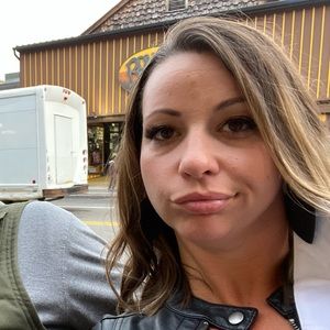 Meet your Posher, Amber